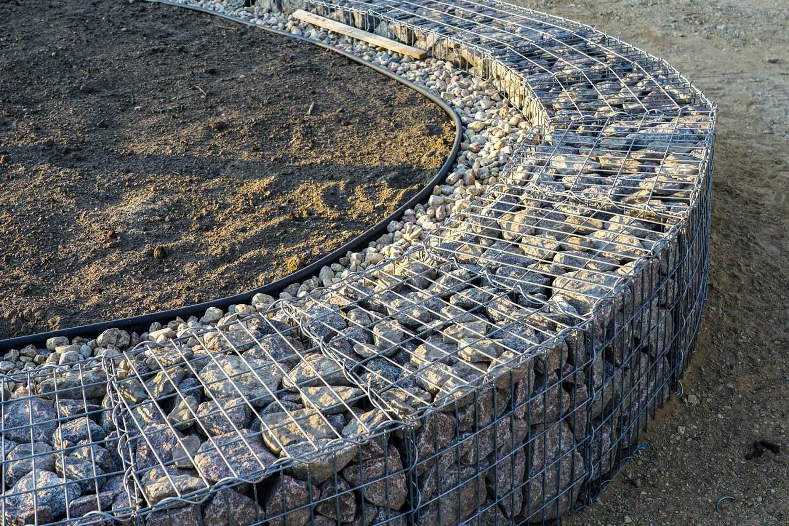 Gabionenmauer im Garten
